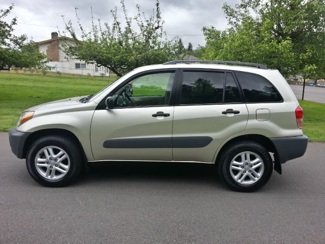 2001 Toyota RAV4 Ram 3500 Diesel 2-WD