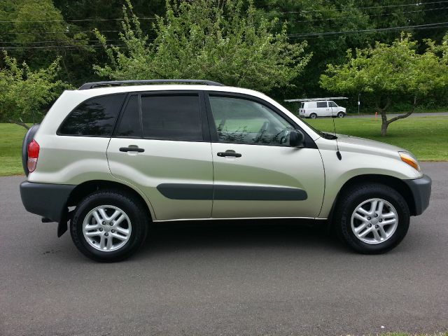 2001 Toyota RAV4 Ram 3500 Diesel 2-WD