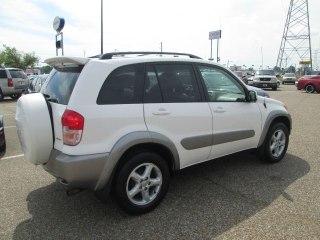 2001 Toyota RAV4 Ram 3500 Diesel 2-WD