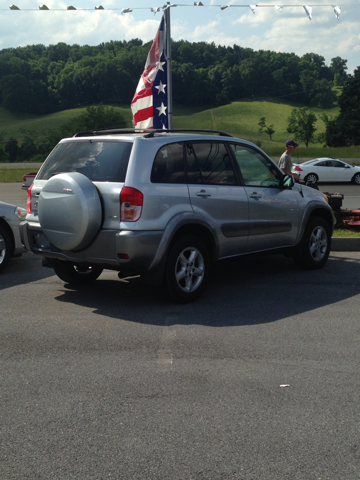 2001 Toyota RAV4 Ram 3500 Diesel 2-WD