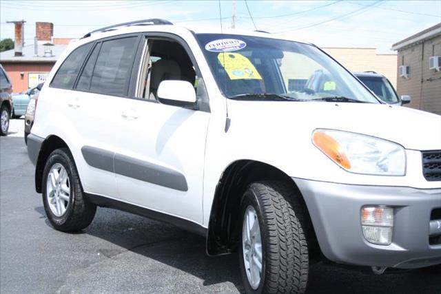 2001 Toyota RAV4 Lariat Crew Cab 4WD DRW