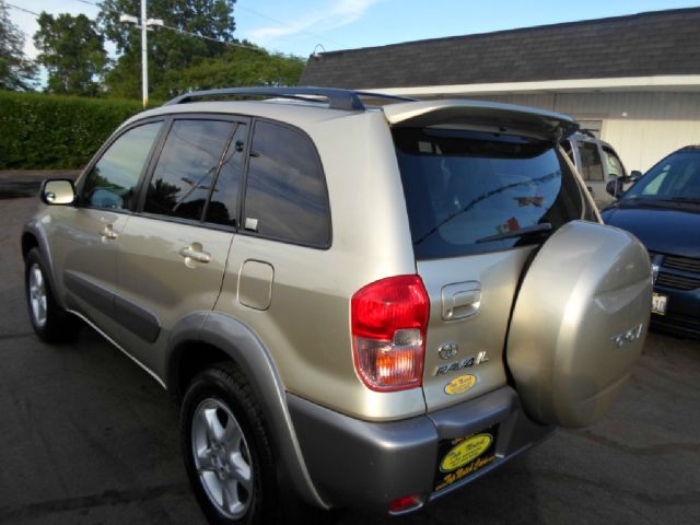 2001 Toyota RAV4 Ram 3500 Diesel 2-WD