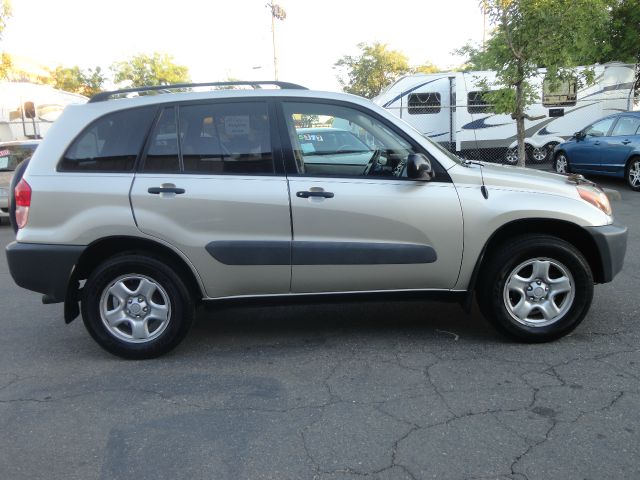 2001 Toyota RAV4 Ram 3500 Diesel 2-WD