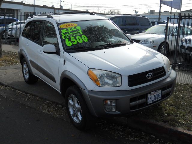 2001 Toyota RAV4 Ram 3500 Diesel 2-WD