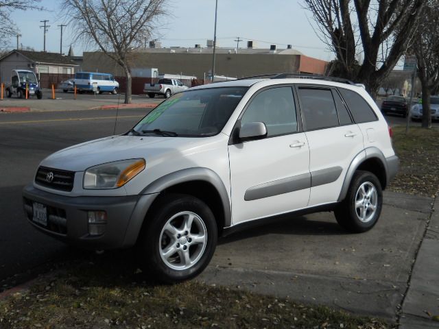 2001 Toyota RAV4 Ram 3500 Diesel 2-WD