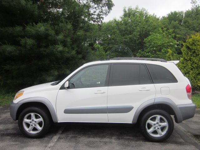 2001 Toyota RAV4 Ram 3500 Diesel 2-WD