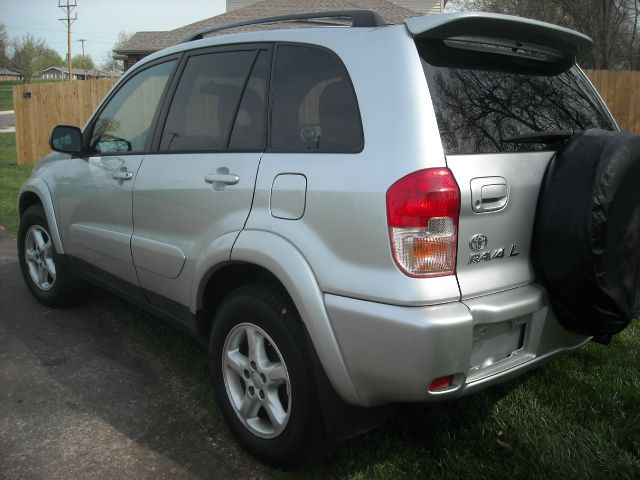 2002 Toyota RAV4 Ram 3500 Diesel 2-WD