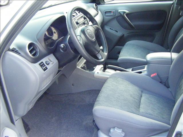 2003 Toyota RAV4 ESi