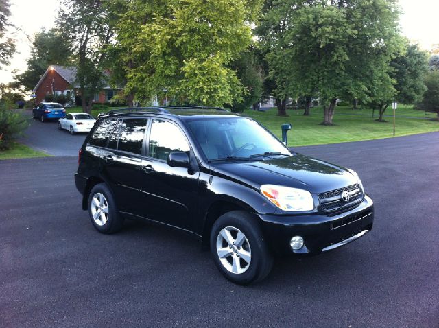 2004 Toyota RAV4 ESi