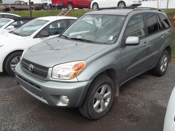 2004 Toyota RAV4 Unknown