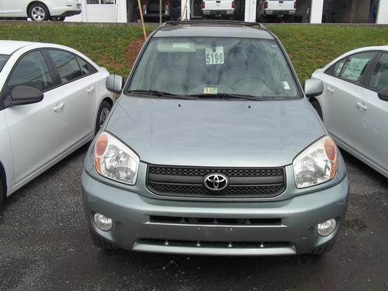 2004 Toyota RAV4 Unknown