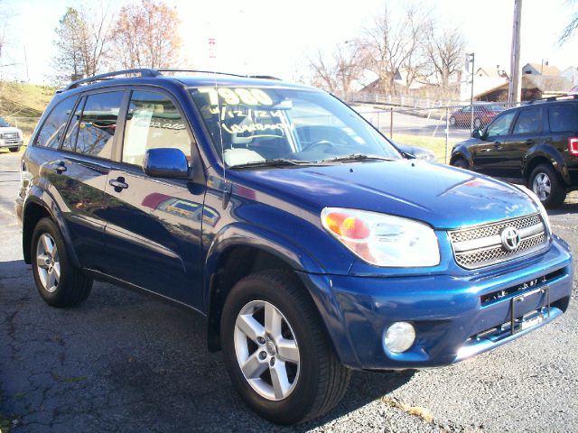 2004 Toyota RAV4 Ram 3500 Diesel 2-WD