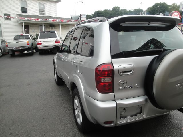 2004 Toyota RAV4 Ram 3500 Diesel 2-WD