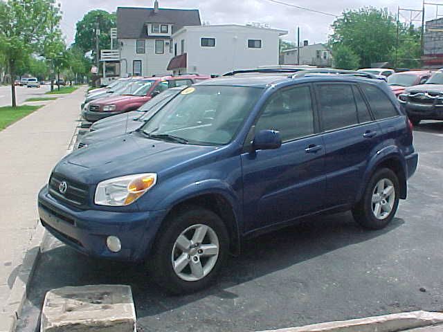 2004 Toyota RAV4 Unknown