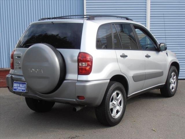 2005 Toyota RAV4 Crew Cab 4X4