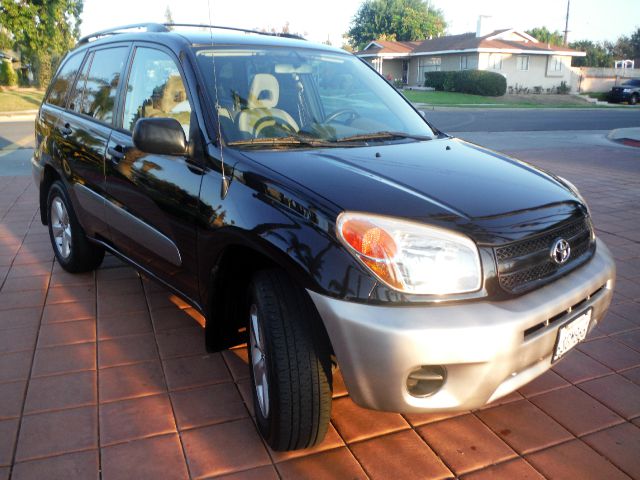 2005 Toyota RAV4 Ram 3500 Diesel 2-WD