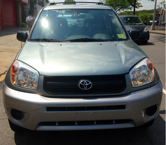 2005 Toyota RAV4 Ram 3500 Diesel 2-WD