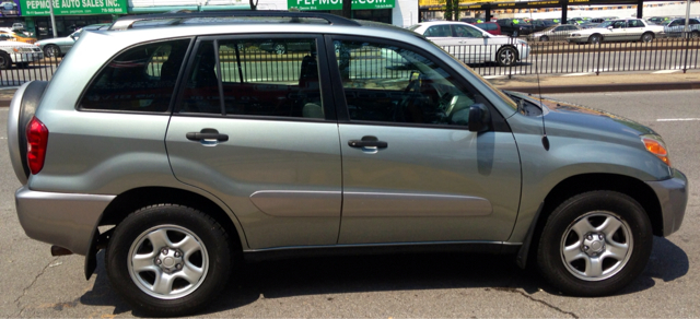 2005 Toyota RAV4 Ram 3500 Diesel 2-WD