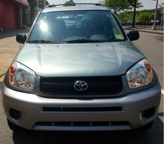 2005 Toyota RAV4 Ram 3500 Diesel 2-WD