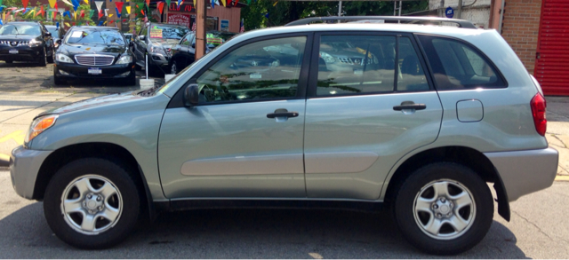 2005 Toyota RAV4 Ram 3500 Diesel 2-WD