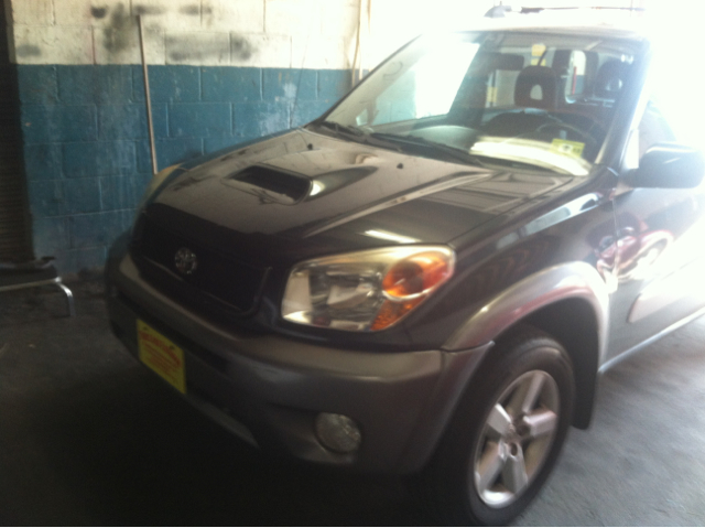 2005 Toyota RAV4 Ram 3500 Diesel 2-WD