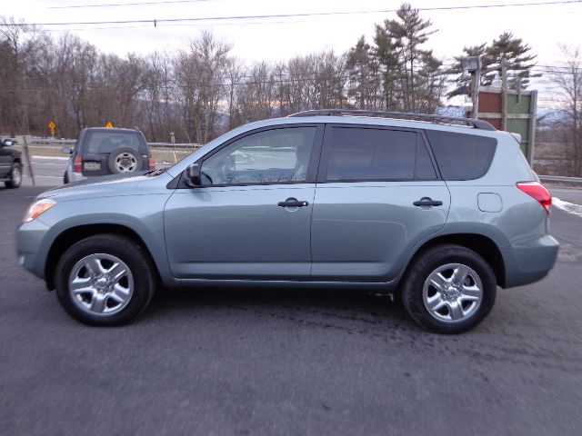 2006 Toyota RAV4 5dr 7-pass Van LE AWD (SE)