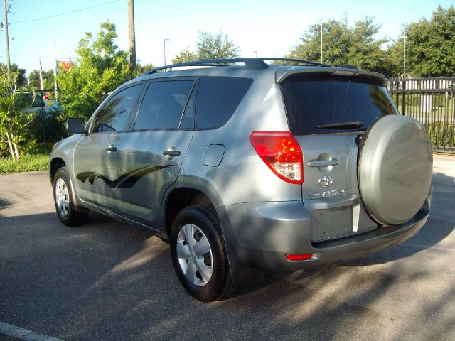 2006 Toyota RAV4 With Upgraded Wheels