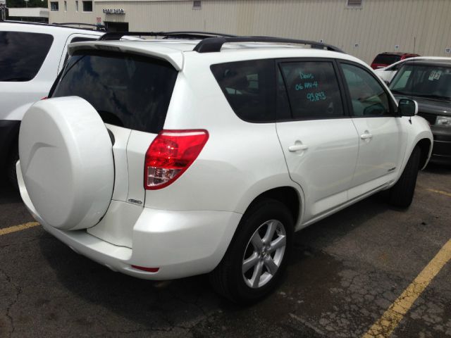 2006 Toyota RAV4 All-weather Pack