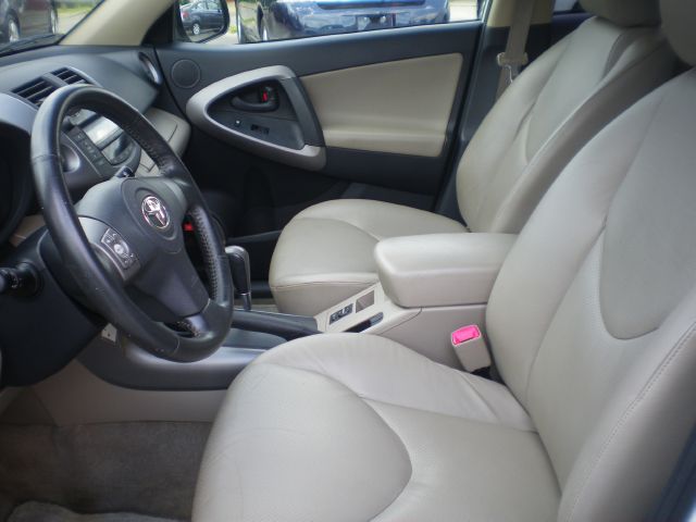 2006 Toyota RAV4 All-weather Pack