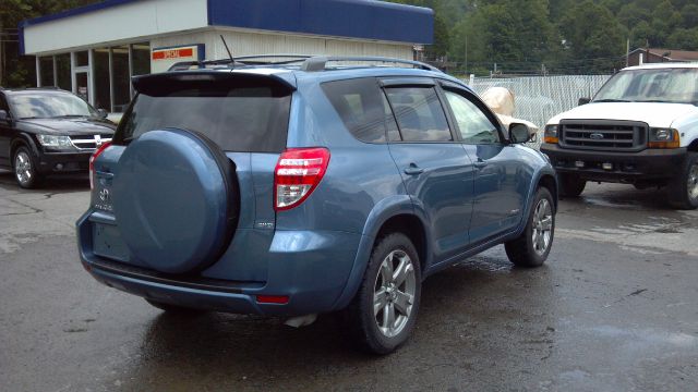 2009 Toyota RAV4 SE V-6