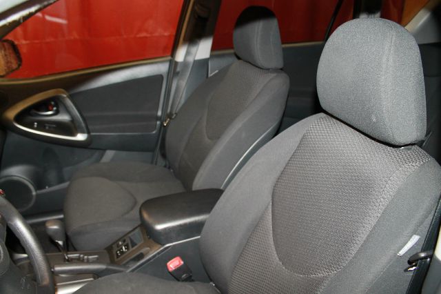 2009 Toyota RAV4 SE V-6