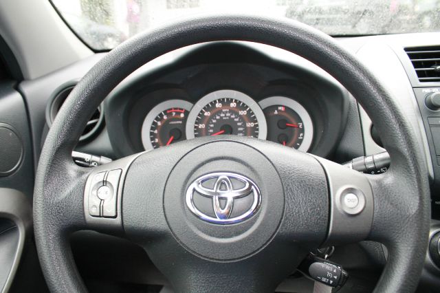 2009 Toyota RAV4 SE V-6