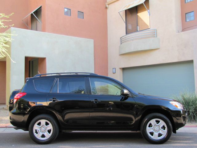 2010 Toyota RAV4 FWD LT W/2lt