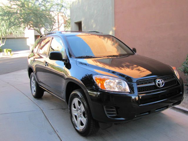 2010 Toyota RAV4 FWD LT W/2lt