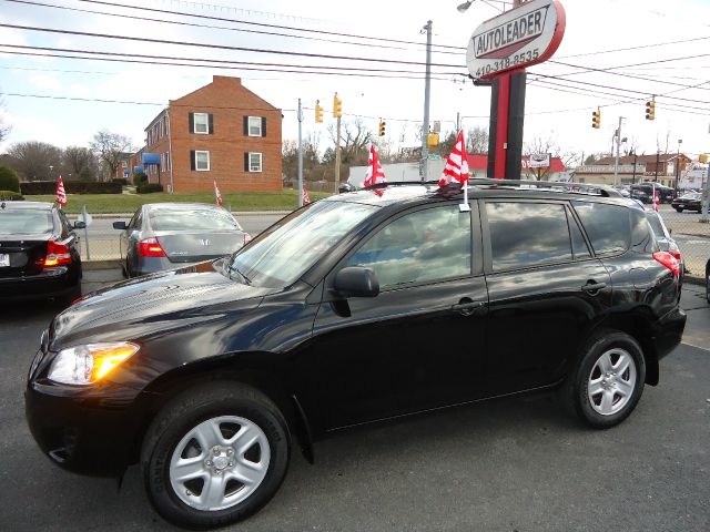 2010 Toyota RAV4 5dr 7-pass Van LE AWD (SE)