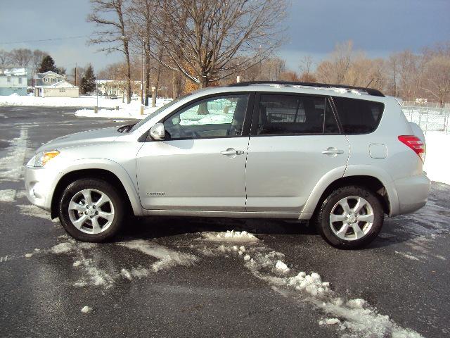 2010 Toyota RAV4 SLT 25