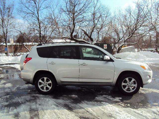 2010 Toyota RAV4 SLT 25