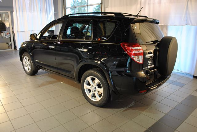 2010 Toyota RAV4 All-weather Pack