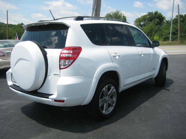 2010 Toyota RAV4 SE V-6