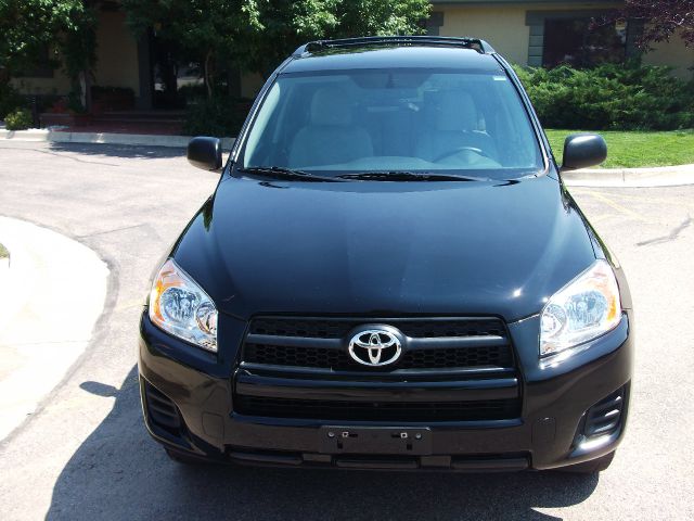 2010 Toyota RAV4 5dr 7-pass Van LE AWD (SE)