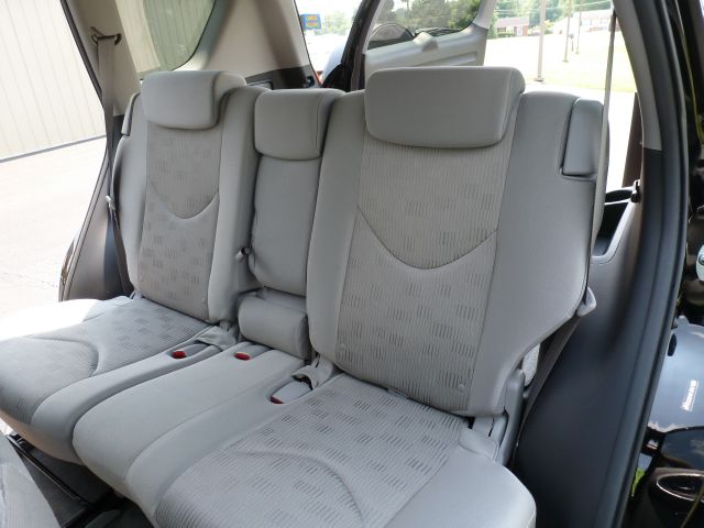 2010 Toyota RAV4 5dr LE (natl) Van