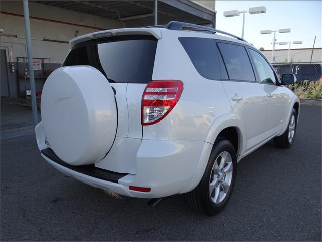 2010 Toyota RAV4 Sltcrewcab 4X4