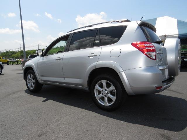 2010 Toyota RAV4 4X4- SR5- Double Cab