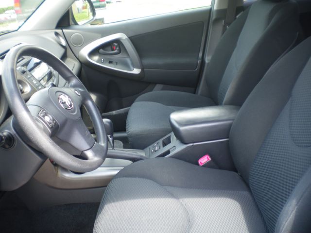 2010 Toyota RAV4 SE V-6