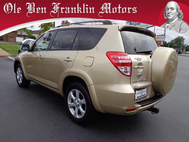 2010 Toyota RAV4 SLT 25