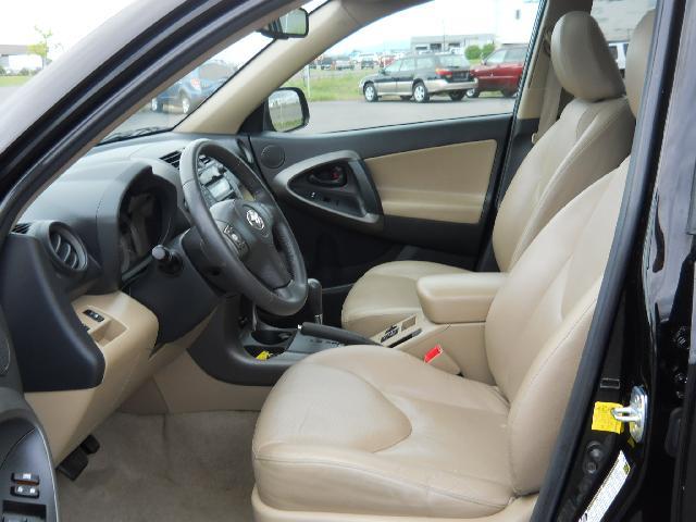 2011 Toyota RAV4 SLT 25