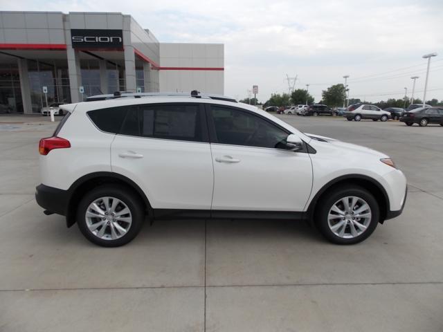 2013 Toyota RAV4 SLT 25