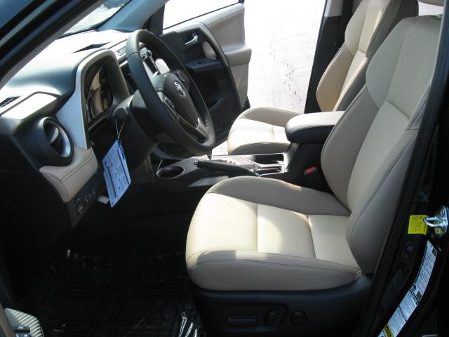 2013 Toyota RAV4 4DR