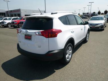 2013 Toyota RAV4 SE 4 Dr