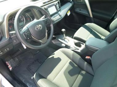 2013 Toyota RAV4 SE 4 Dr